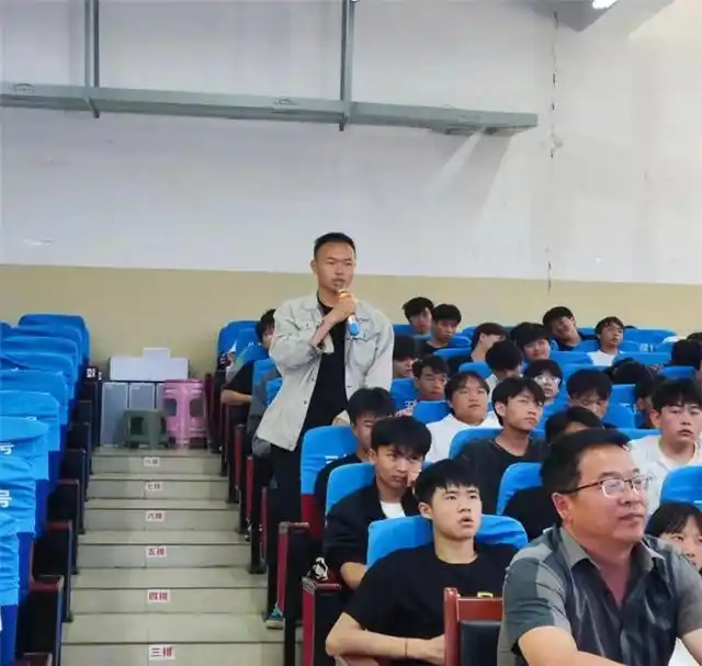 “云端桥梁”助力禄劝职校学子找澳门工作