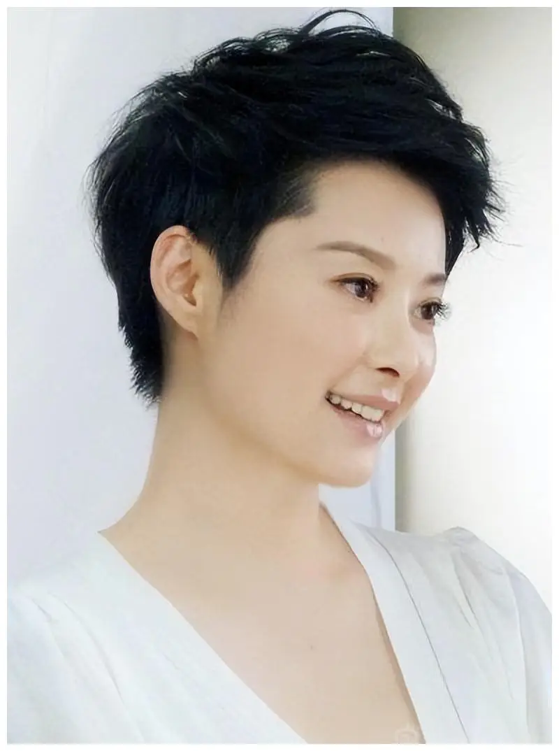 袁立 和张怡宁老公同居12年，分手后三婚两离，如今过的怎么样？