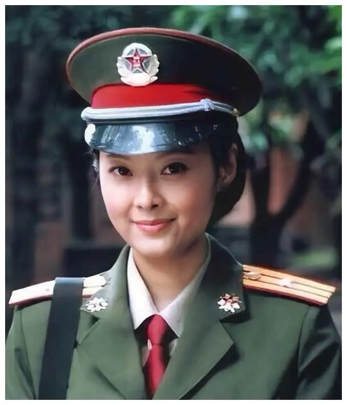 袁立 和张怡宁老公同居12年，分手后三婚两离，如今过的怎么样？