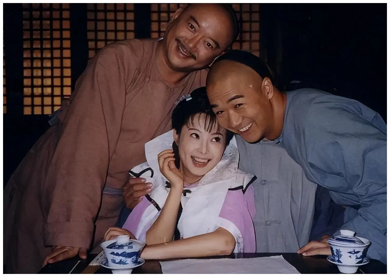 袁立 和张怡宁老公同居12年，分手后三婚两离，如今过的怎么样？