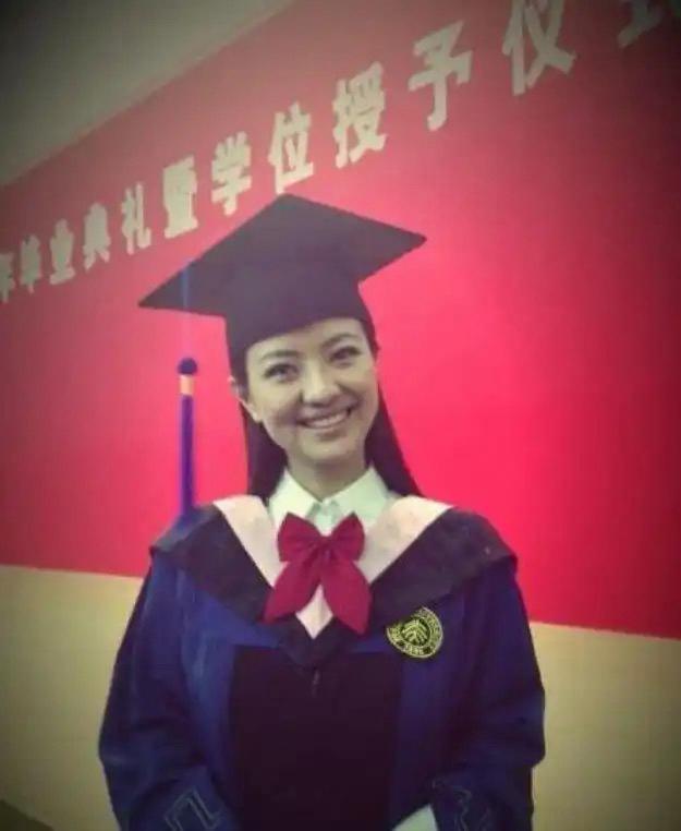 和撒贝宁同居四年后，转身投入富豪怀抱，涂经纬现状令人心酸！