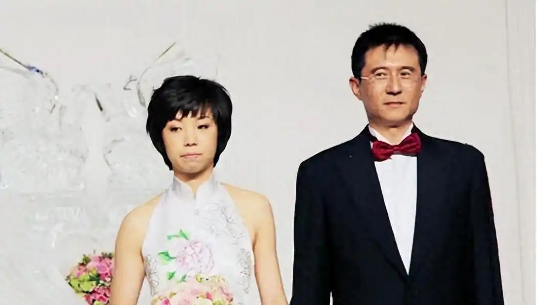 徐威揭露：与袁立同居12年，若她愿意嫁，我绝不会娶张怡宁！