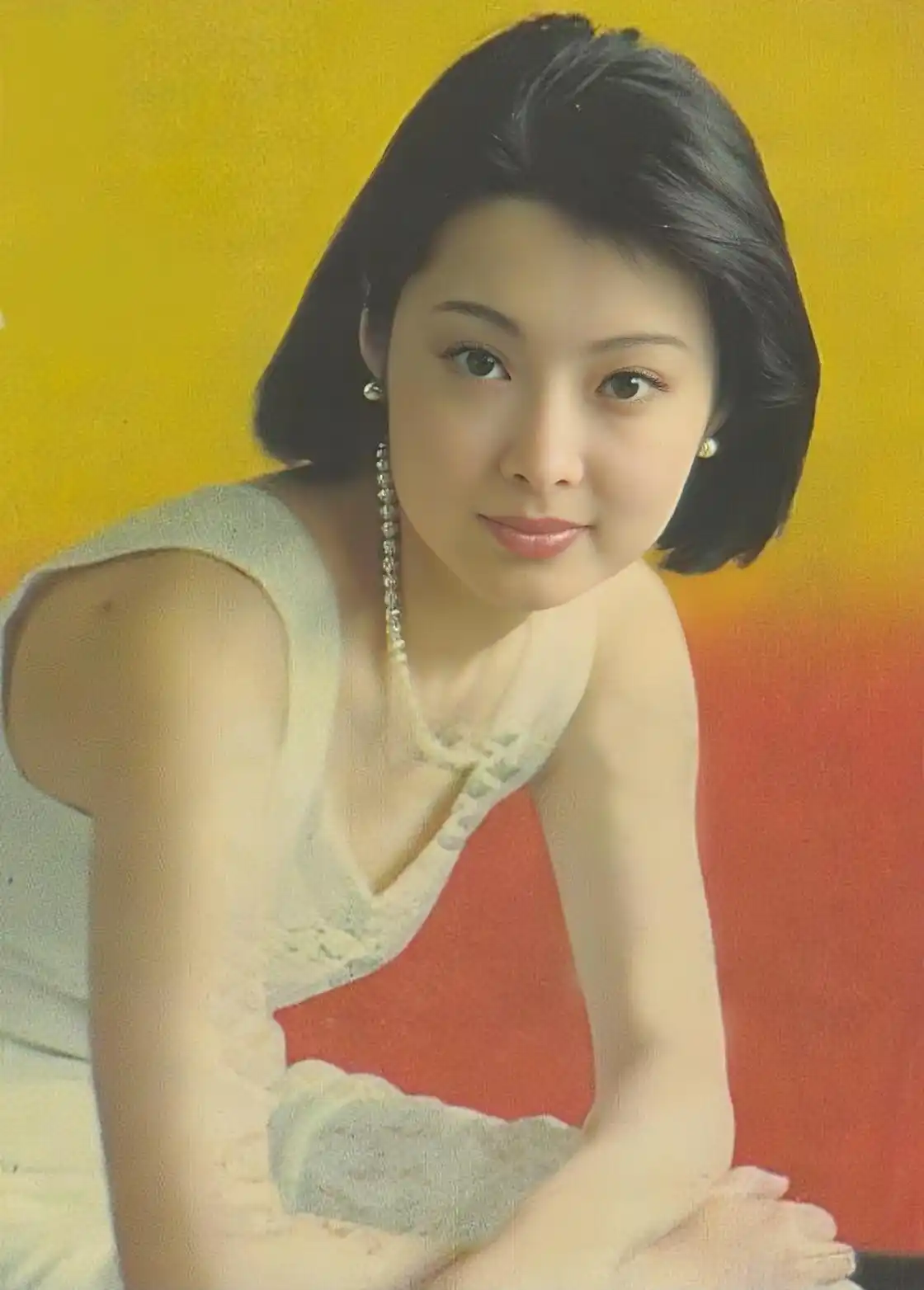 袁莉与相恋12年的徐威分手后却成了婚姻疯子，三婚两离个个独特