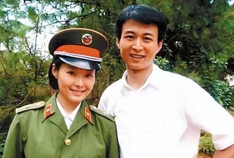 揭短斯琴高娃，手撕蓝台，从一线女星到查无此人，袁立情商有多低