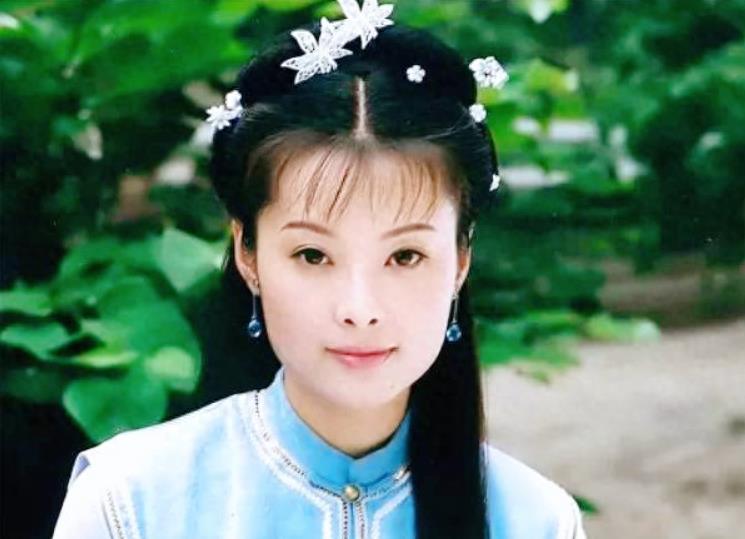 揭短斯琴高娃，手撕蓝台，从一线女星到查无此人，袁立情商有多低