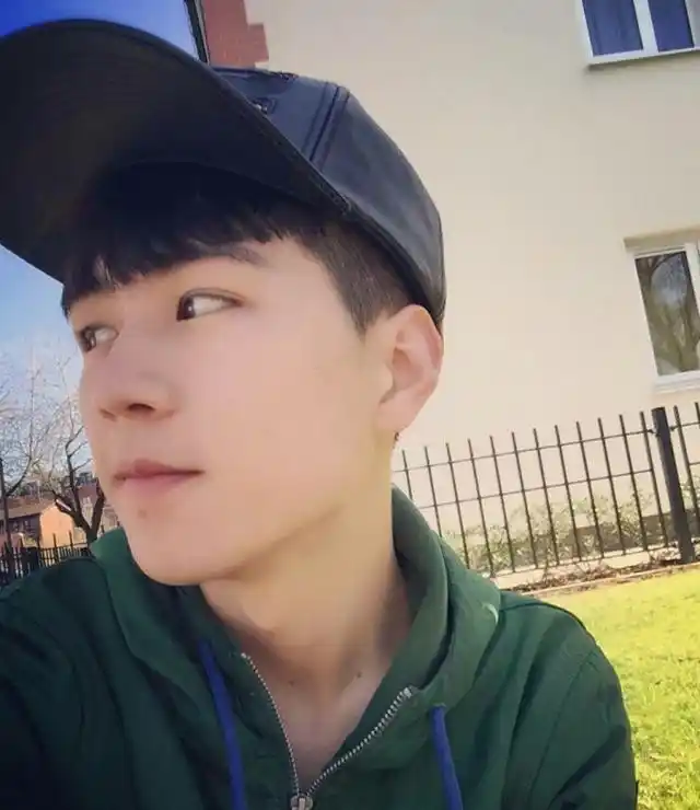 《变形计》中“小正太”杨桐，转身变学霸，如今成团出道成明星