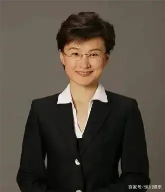 “犀利名嘴”董倩：因“太冷血”被骂滚出央视，她经历了什么？