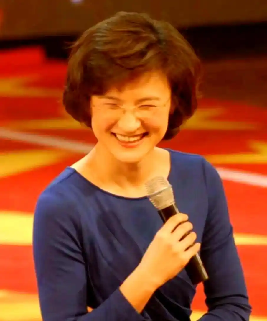 董倩：从争议中崛起的央视新闻先锋