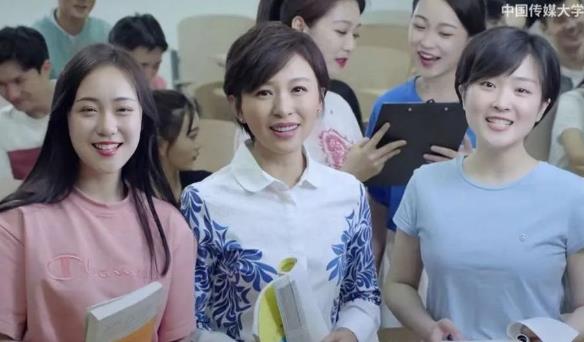 “央视国脸”欧阳夏丹：主持17年零失误，今为何突然“消失”？