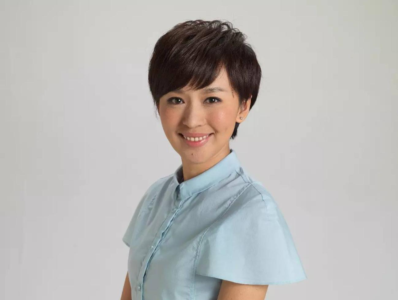 欧阳夏丹：父亲早逝母亲患癌，如今48岁无儿无女，没有固定职业
