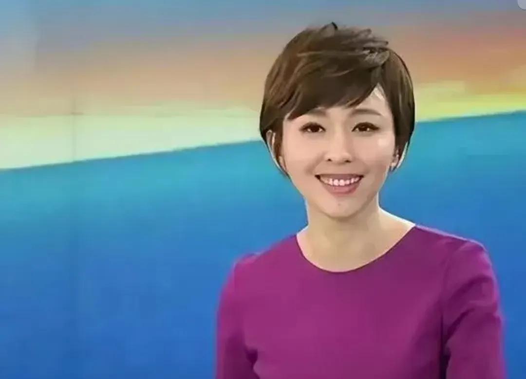 欧阳夏丹：父亲早逝母亲患癌，如今48岁无儿无女，没有固定职业