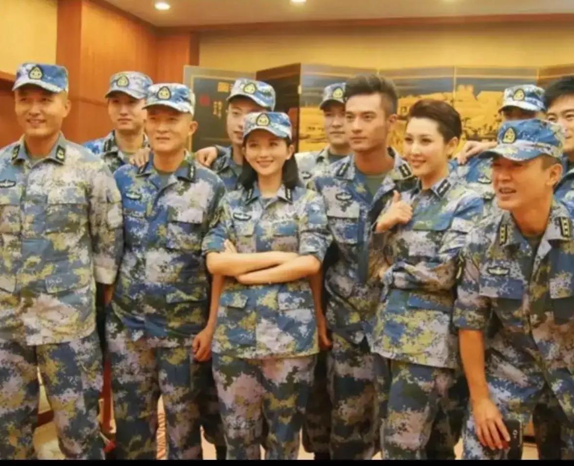 电视剧《火蓝刀锋》：十年前的热血军旅回忆，期待续集再现经典
