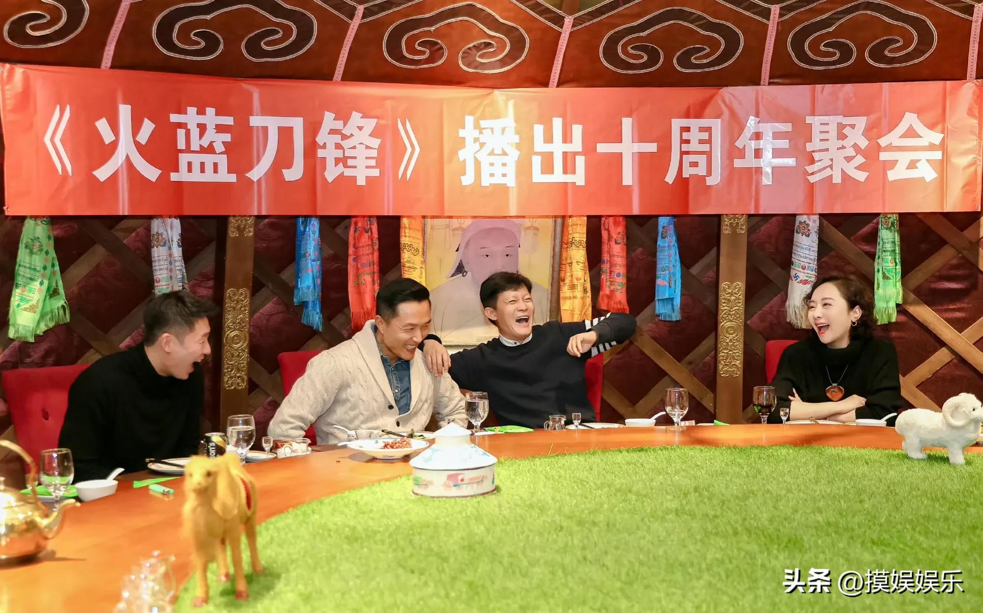 赫子铭白威晒《火蓝刀锋》，有人变化大，网友们期待第二部