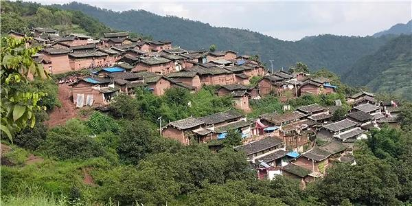 从“家徒四壁”到“红红火火”这个村子变了