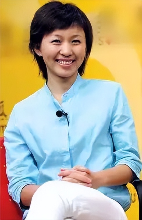 消失3年，央视“国脸”欧阳夏丹，已经走上了另一条人生大道了