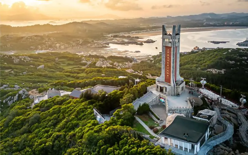 平潭旅游必去十大景点：从风车田到蓝眼泪，解锁海蚀奇观的浪漫密码