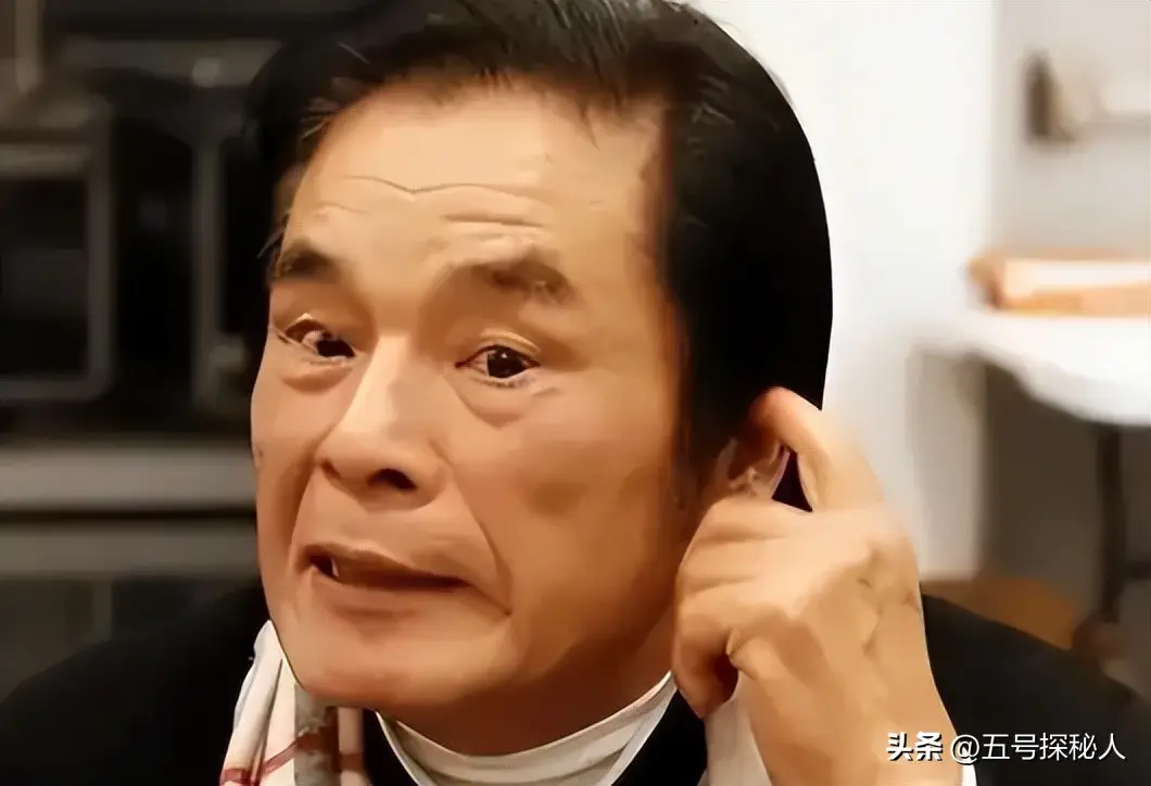 “6个老婆”同住一屋，每人每月7万零花钱，71岁还娶第七房小娇妻
