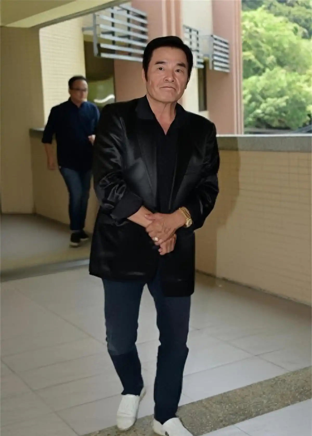 他是“现实版韦小宝”，二妻五妾，71岁时娶小20岁红颜知己做七房