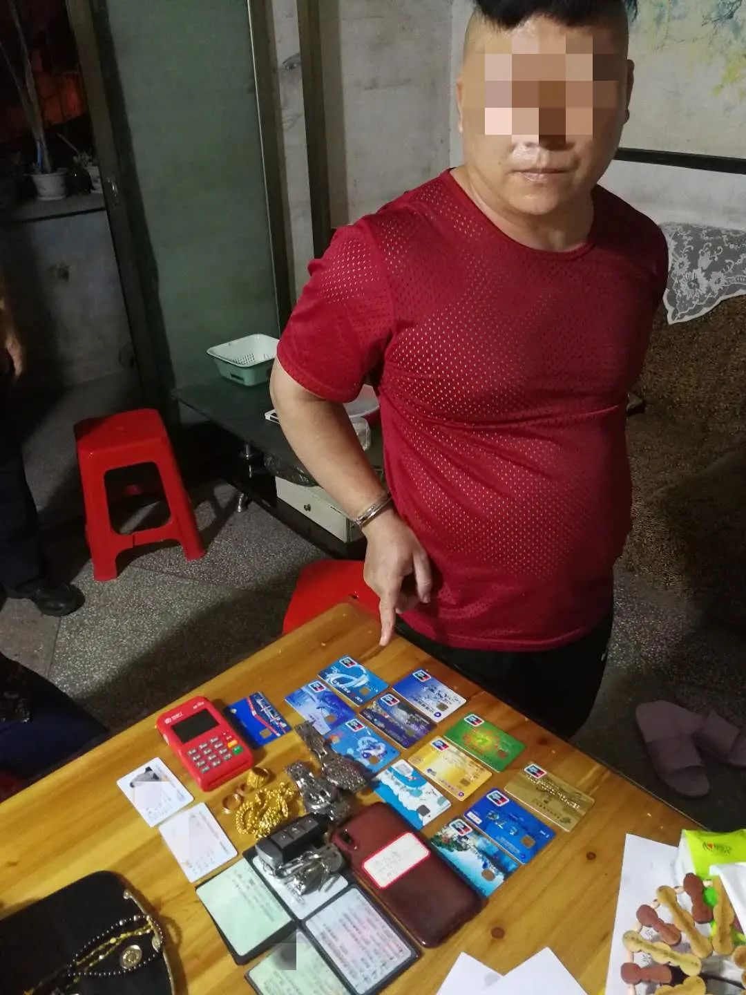 “加入公司投资项目就能月入百万……”桂林打掉这个特大传销组织，涉案金额6000多万