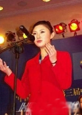 揭撒贝宁四任女友 校花主播选美冠军通吃(图)