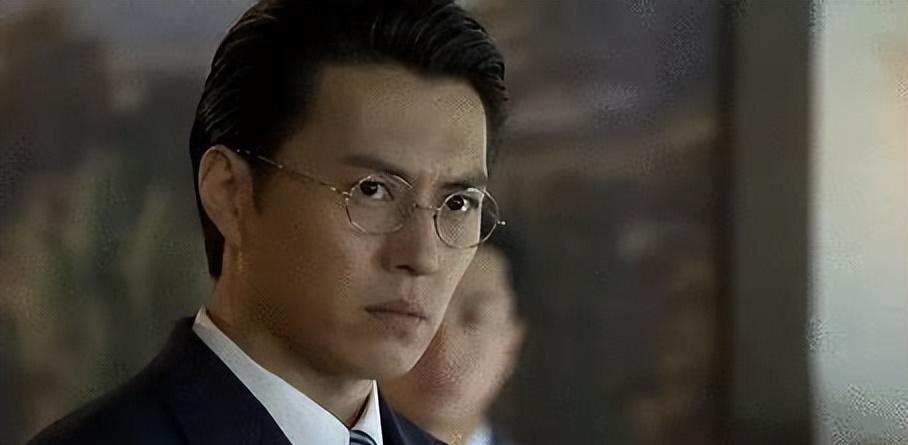 伪装者：原来“不起眼”的朱徽茵，才是藏的最深， 明楼都甘拜下风