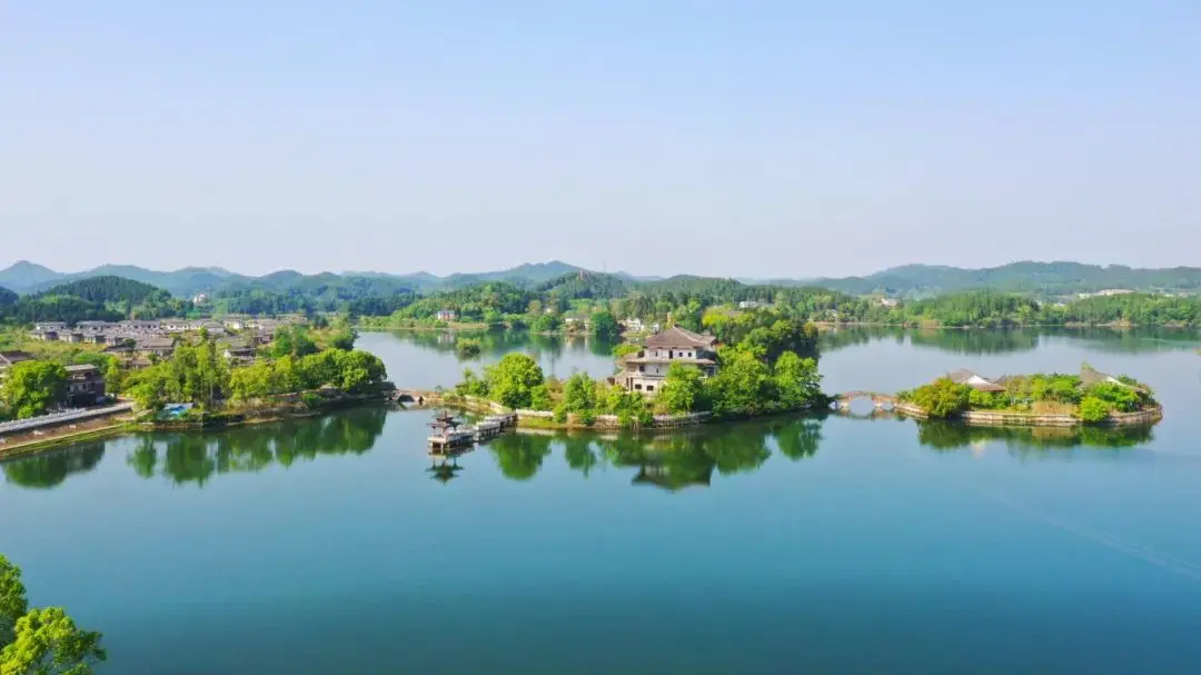铿锵的步履，精彩的答卷——遂宁建市四十周年之蓬溪县发展纪实