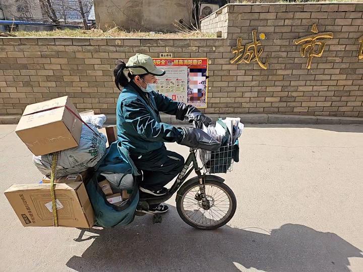 快递新规落地满月，你的包裹“按约投递”了吗？