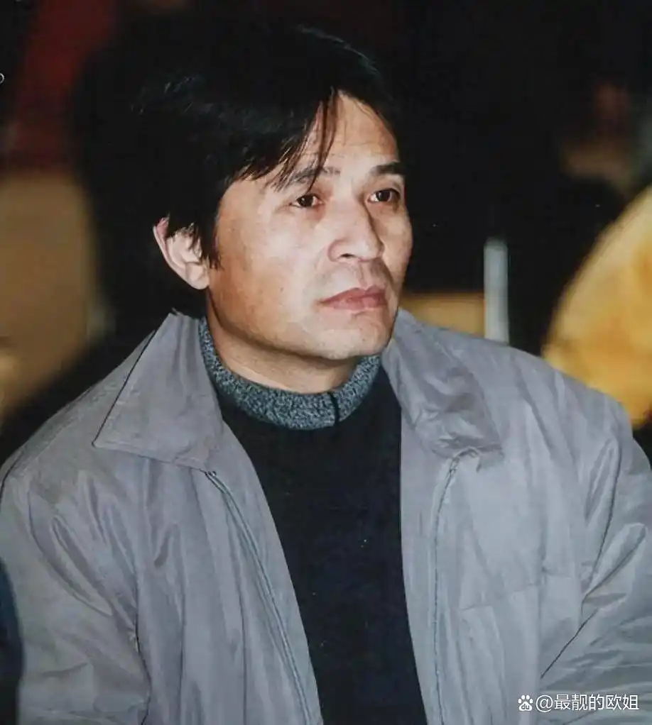 毕福剑现状曝光，离开央视九年，从事多项副业，早已衣食无忧