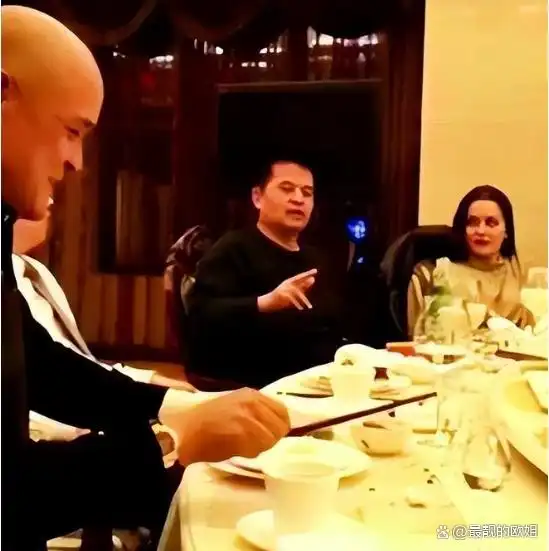 毕福剑现状曝光，离开央视九年，从事多项副业，早已衣食无忧