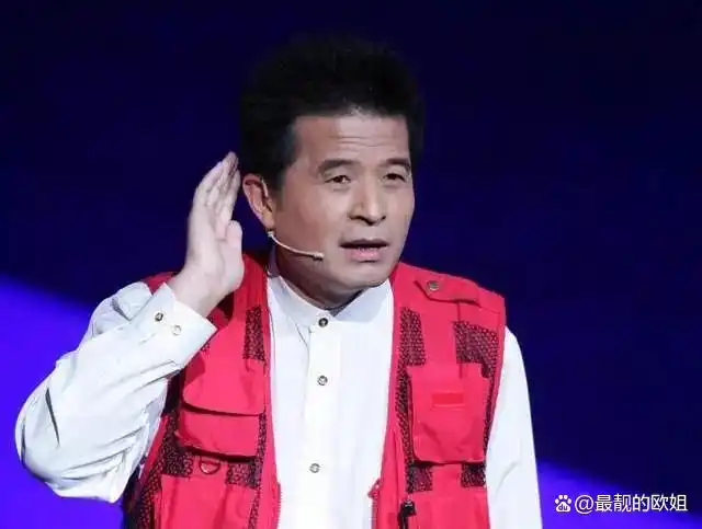 毕福剑现状曝光，离开央视九年，从事多项副业，早已衣食无忧