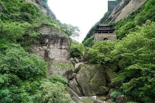 此生必去的天下第一关！剑门关旅游攻略，走过剑门关，人生无难关