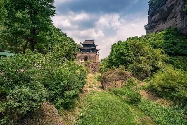 此生必去的天下第一关！剑门关旅游攻略，走过剑门关，人生无难关