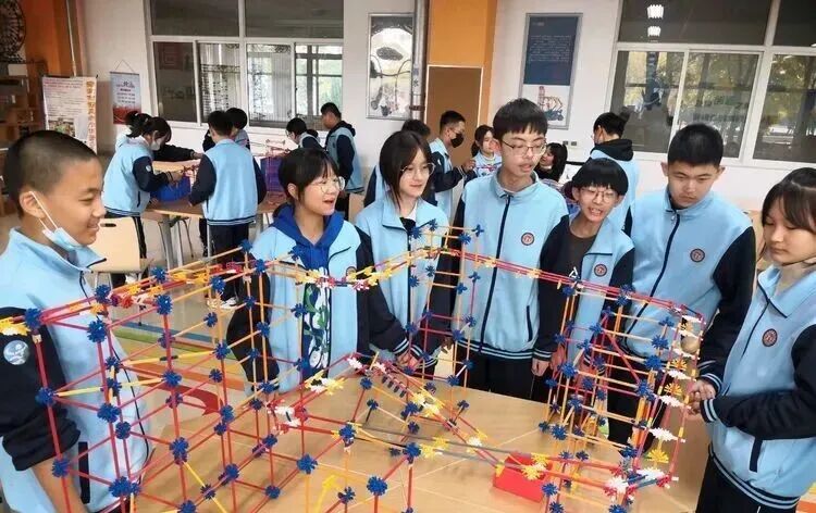 潍坊市奎文第一中学正式揭牌