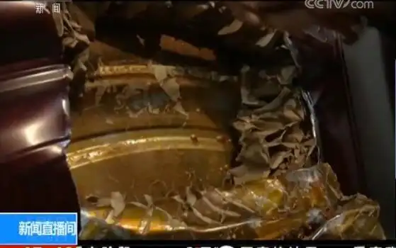甲级防盗门很“假”：门板用蜂窝纸造 破门仅不到8分钟