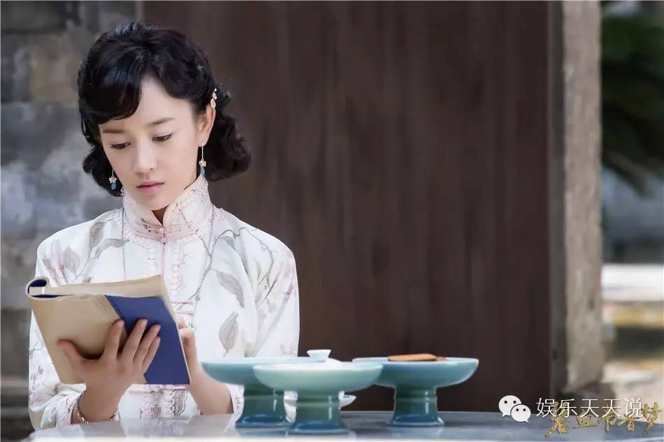 专注玛丽苏一百年
