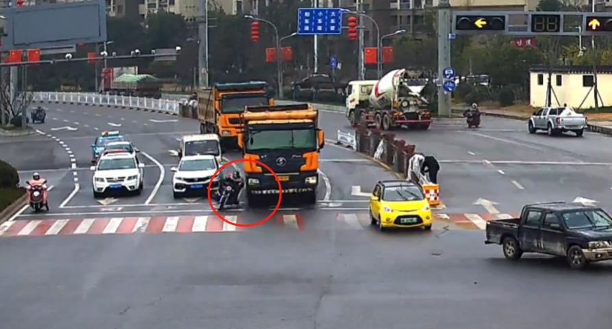 北京一对情侣惨遭碾压一死一重伤，警惕这个“致命区域”