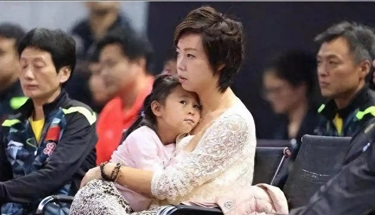 徐威被张怡宁吸引，离开袁立成就婚姻与事业的传奇