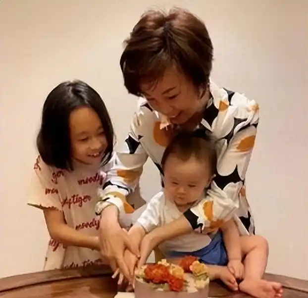 徐威被张怡宁吸引，离开袁立成就婚姻与事业的传奇