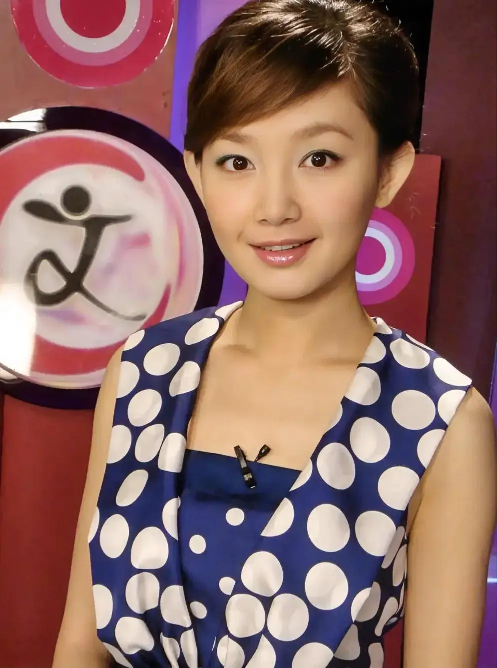 北京卫视12位曾经与现在的美女主持人，每位都是才貌双全