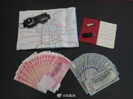 店员6瓶啤酒将劫匪撂倒，警方通报：正当防卫