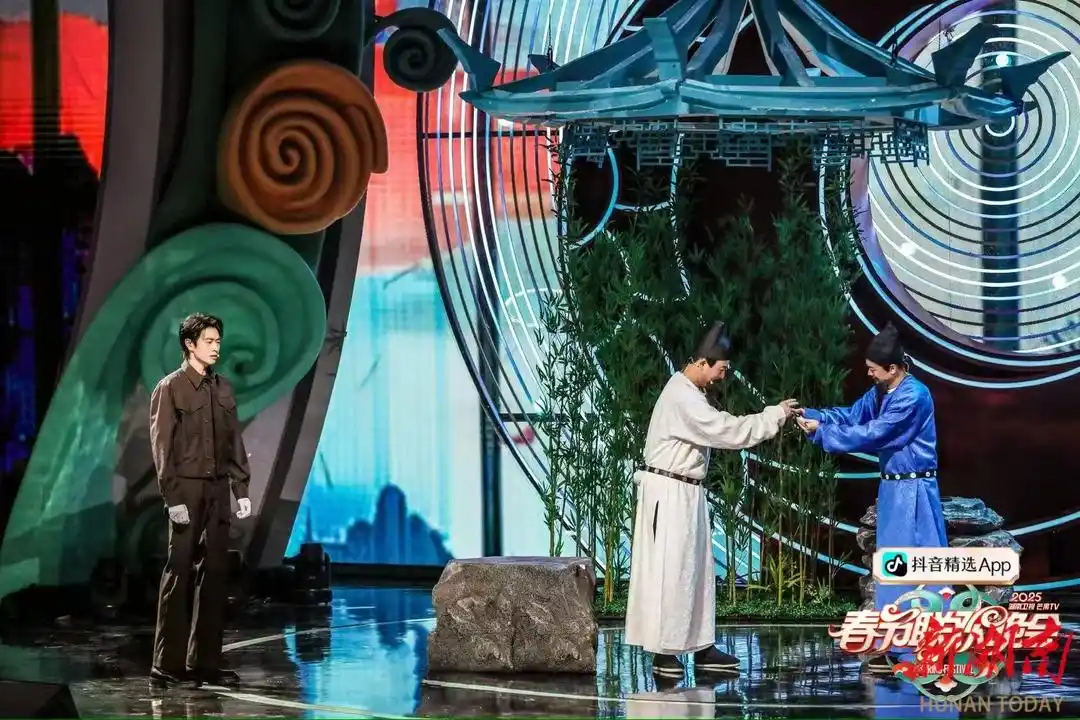 “白蛇”赵雅芝、理发师晓华来了！湖南小年夜春晚亮点多