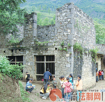 镇雄县牛场镇发生爆炸 就在教室隔壁 9人受伤（图）