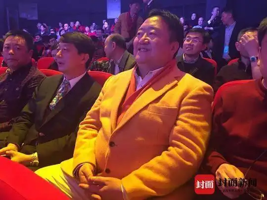 春晚最牛观众“笑脸哥”现身成都宽窄巷：2021年春晚，还要看！