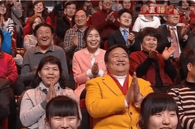 门票不对外发售！央视春晚观众席却每年坐得满满，他们都是什么人