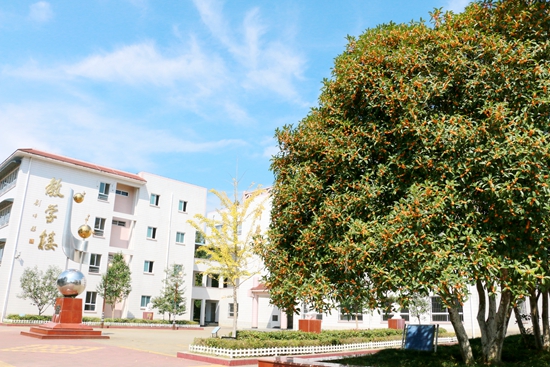 黄山市黄山第一中学简介