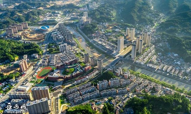 回眸2021，这是奋进的岳西