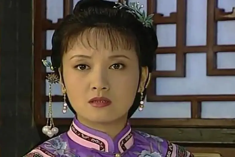继子不争气,养女越来越像丈夫,离婚成68岁邓婕一生痛!