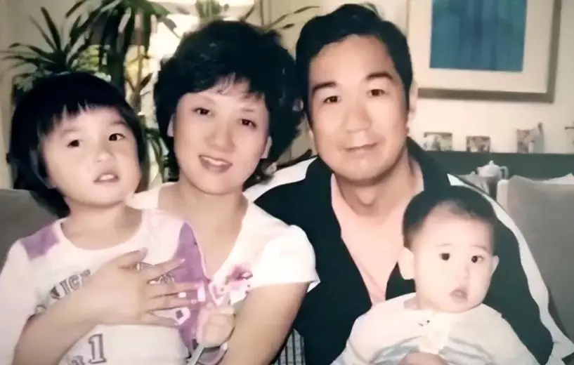 继子不争气，养女越来越像丈夫，离婚成68岁邓婕一生痛!