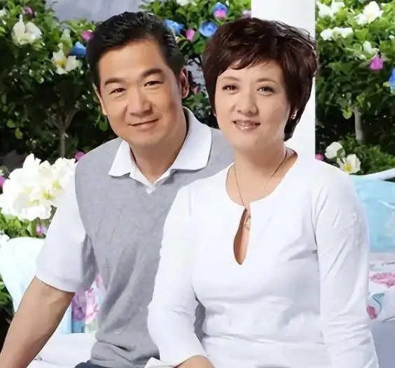 继子不争气，养女越来越像丈夫，离婚成68岁邓婕一生痛!