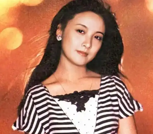 继子不争气，养女越来越像丈夫，离婚成68岁邓婕一生痛!